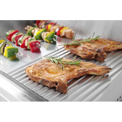 Mřížka s polovičním žebrováním, HENDI, Profi Line, 1/2 plochý, 1/2 žebrovaný, 230V/2400W, 527x404x(H)233mm | 203156